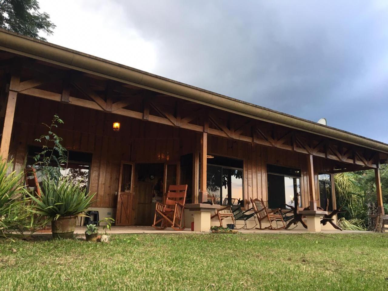 לינה וארוחת בוקר La Tigra  Birds & Breakfast Costa Rica מראה חיצוני תמונה