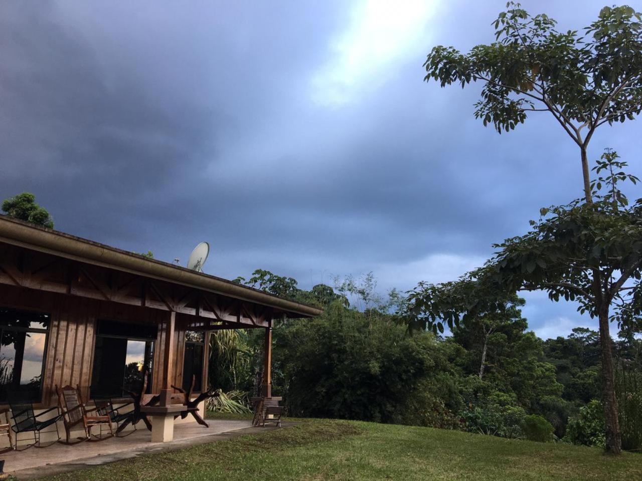 לינה וארוחת בוקר La Tigra  Birds & Breakfast Costa Rica מראה חיצוני תמונה
