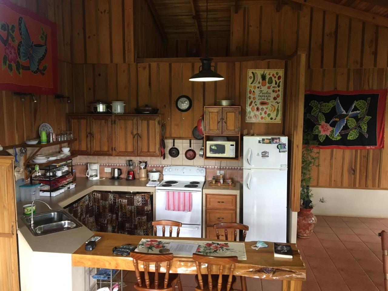 לינה וארוחת בוקר La Tigra  Birds & Breakfast Costa Rica מראה חיצוני תמונה